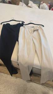 lot 1379 image: Ellen Tracy and other ladies pants