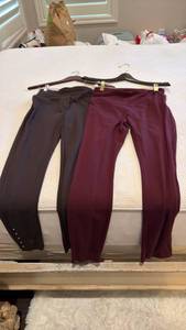 lot 1391 image: Chicos and other ladies leggings