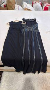 lot 1421 image: Ladies dresses