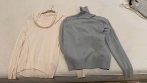 lot 1428 image: Alessa W and other ladies tops