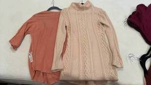 lot 1439 image: Ladies tops