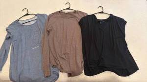 lot 1477 image: White House Black Market and other ladies tops