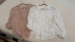 lot 1485 image: Daniel Rainn and other ladies tops