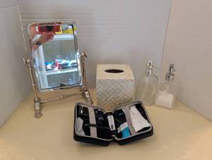 lot 1507 image: United Airlines Amenity Kit with Bathroom Accessories Set