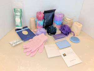 lot 1508 image: Bath and Body Care Essentials Lot