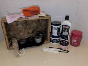 lot 1513 image: Jewelry, shoe & Silver Cleaning Kit with Basket