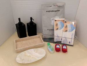 lot 1520 image: Bathroom Accessory Bundle with Face Masks and Personal Care Items