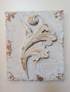 lot 1530 image: Acanthus Leaf Relief Wall Plaque