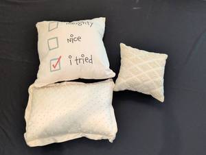 lot 1545 image: Set of 3 Decorative Throw Pillows with Pearl Beading and Novelty Design
