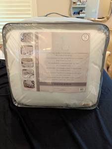 lot 1557 image: PCT Anastacia Pearl 8-Piece Textured Comforter Set Queen