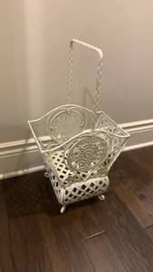 lot 1567 image: White Metal Lattice Basket with Twisted Handle 25X9
