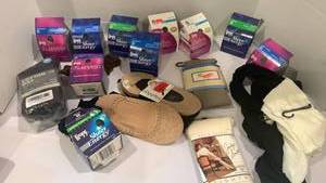 lot 1576 image: Socks, pantyhose and no shows
