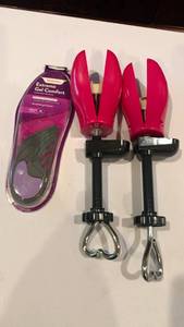 lot 1599 image: Shoe Stretchers and Gel Insoles Set