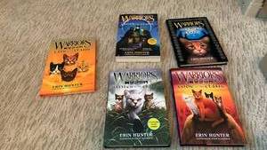 lot 1618 image: Warriors Field Guide Book Set by Erin Hunter