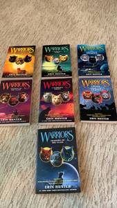 lot 1625 image: Warriors Novella Collection by Erin Hunter - 7 Book Set