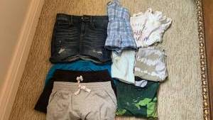 lot 1650 image: Girls clothes size 1012