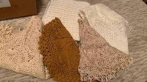 lot 1679 image: Table decor doilies