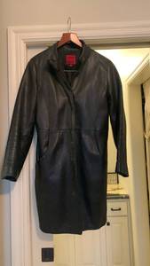 lot 1692 image: Ladies Cole Haan leather coat