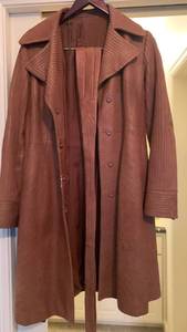 lot 1694 image: Elie Tahari Brown Leather Coat size Small. Some worn spots and stains