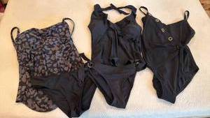 lot 1710 image: Ladies swimsuits sizes sm-med