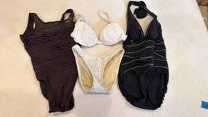 lot 1711 image: Ladies swimsuits sizes sm-med