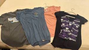 lot 1800 image: Womens tops