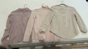 lot 1815 image: Womens tops