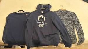 lot 1819 image: Womens tops