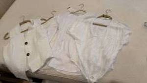lot 1832 image: Fantaslook and other womens tops