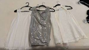 lot 1845 image: Womens tops