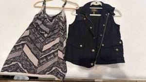 lot 1853 image: Lauren Jeans Co and other top