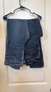 lot 1866 image: Chicos and other ladies pants