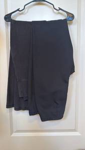 lot 1877 image: Ladies pants