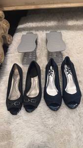 lot 1900 image: Womens shoes size 8-8.5 with organizers