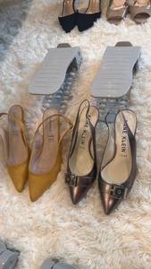 lot 1905 image: Womens shoes size 8-8.5 with organizers