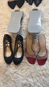 lot 1908 image: Womens shoes size 8-8.5 with organizers