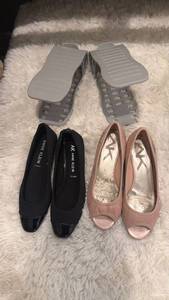lot 1909 image: Womens shoes size 8-8.5 with organizers
