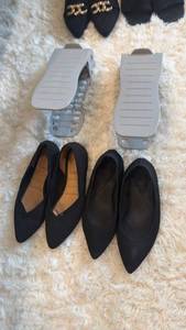 lot 1915 image: Womens shoes size 8-8.5 with organizers