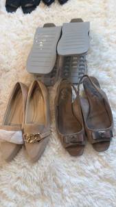 lot 1916 image: Womens shoes size 8-8.5 with organizers