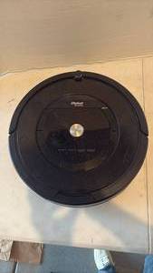 lot 1995 image: iRobot Roomba Robot Vacuum
