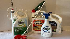 lot 3002 image: Roundup, Spectracide & Bona Home & Lawn Care and a rug