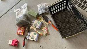 lot 3016 image: Garden supplies