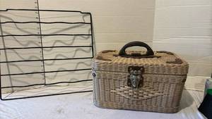 lot 3119 image: Wicker Picnic Basket with Latch and Metal Wire Rack