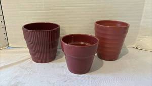 lot 3132 image: Set of 3 Red Ceramic Plant Pots