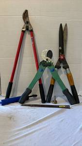 lot 3145 image: Garden Pruning and Cutting Tool Sets