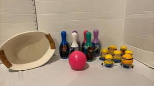 lot 3216 image: Disney Frozen Bowling Set, Minions Figures & Woven Rope Basket Bundle