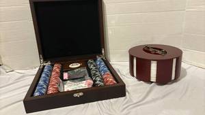 lot 3248 image: Poker Chip Set with Wooden Case and Round Chip Caddy