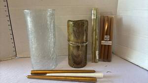 lot 3310 image: Decorative Candle & Vase Home Decor