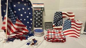 lot 3330 image: Patriotic Party Supply Collection