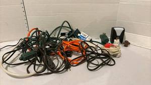 lot 3340 image: Mixed Lot of Extension Cords and Power Adapters